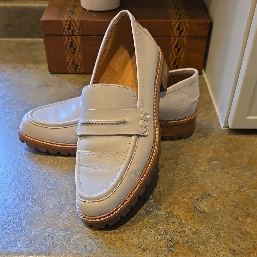 EUC Madewell Ivory Leather Corinne Lugsole Loafer